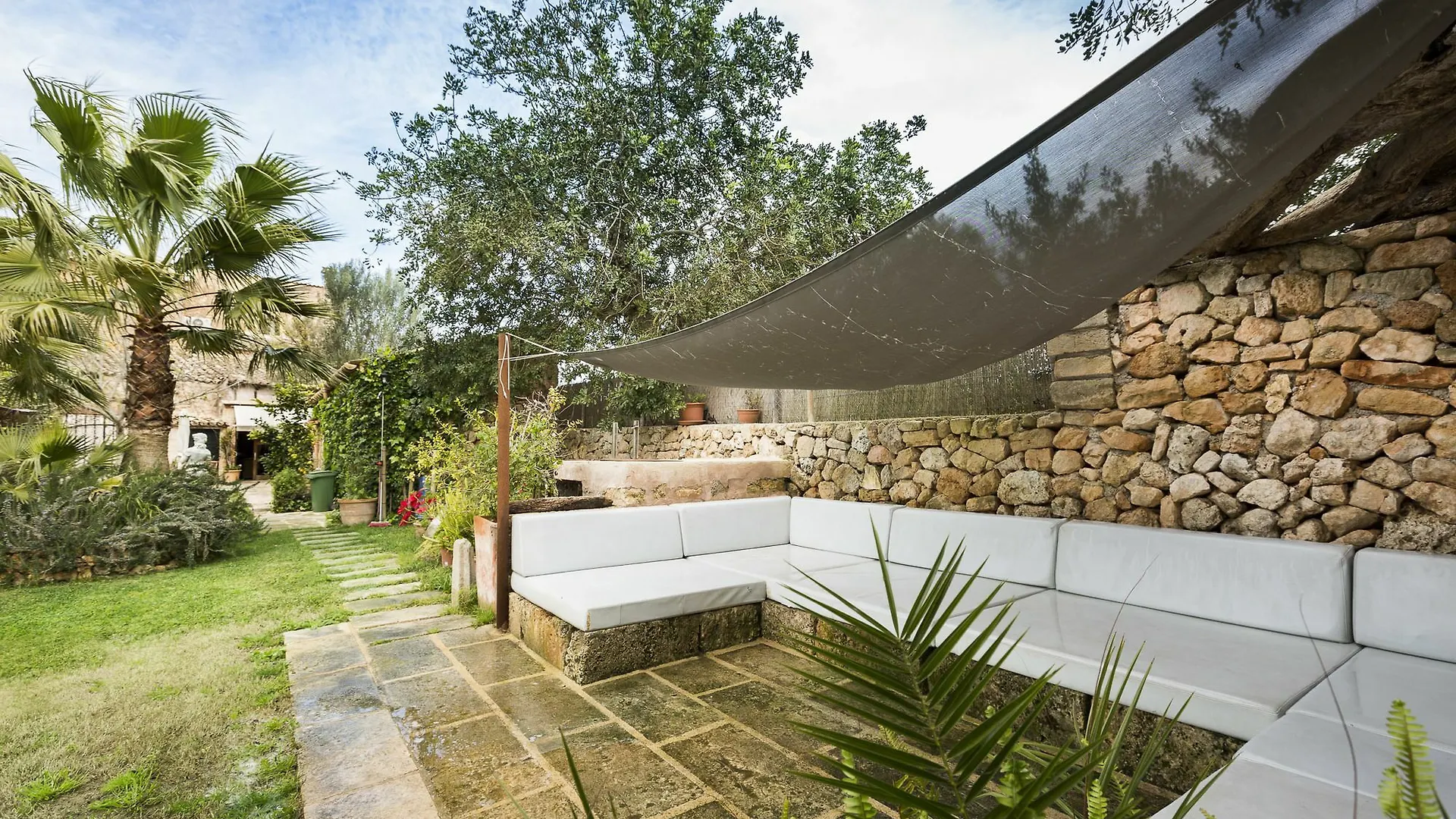 Residence By G Sa Caiassa Algaida