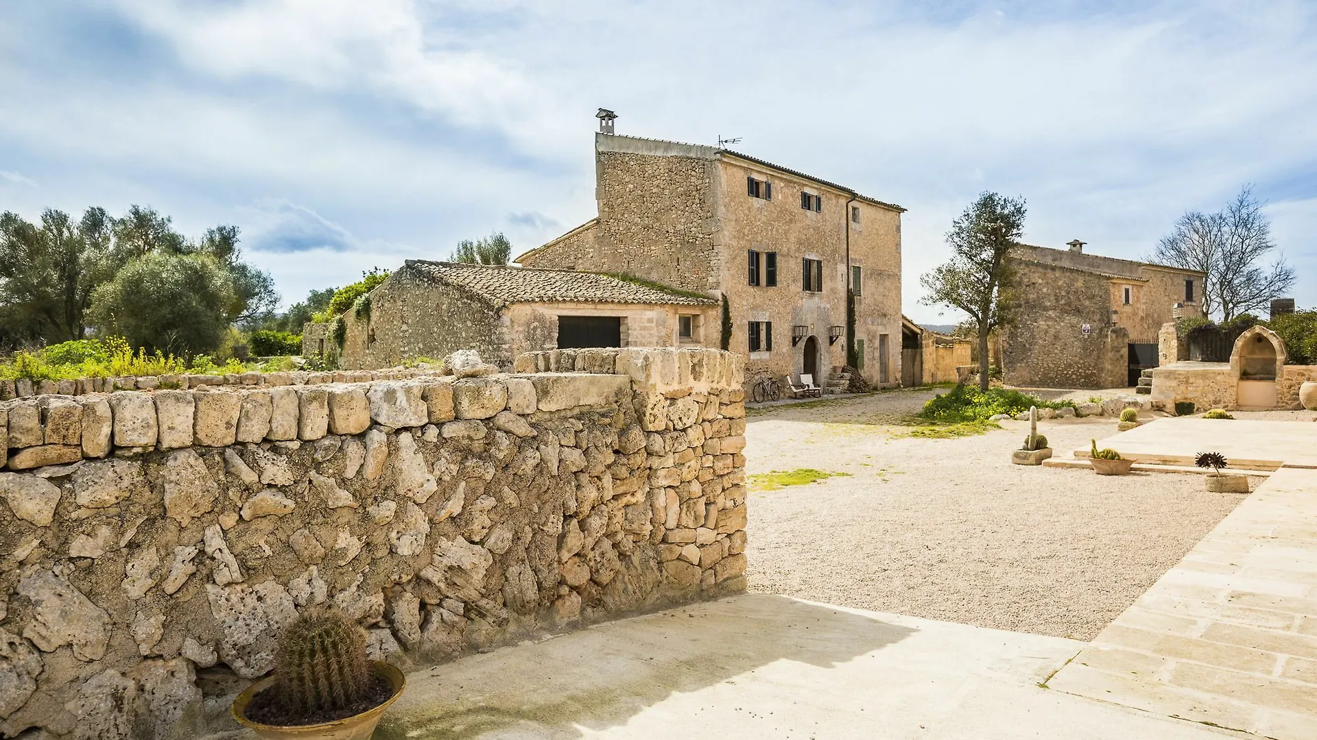 Residence By G Sa Caiassa Algaida